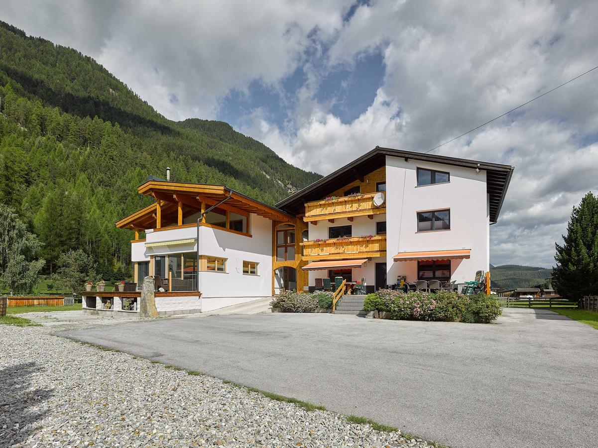 Vila Haus Frieda Längenfeld Exteriér fotografie
