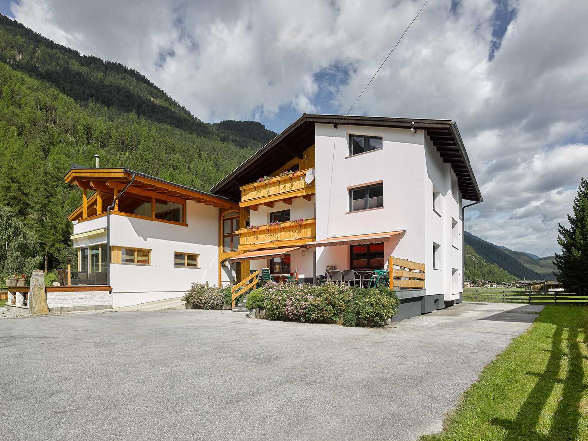 Vila Haus Frieda Längenfeld Exteriér fotografie